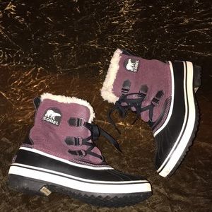 Nearly new Sorel snow boots, size 9.5